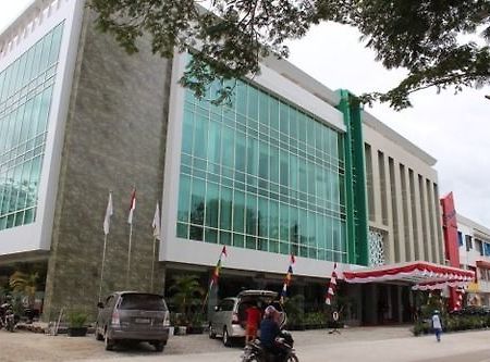 Plaza Inn Kendari Exterior foto