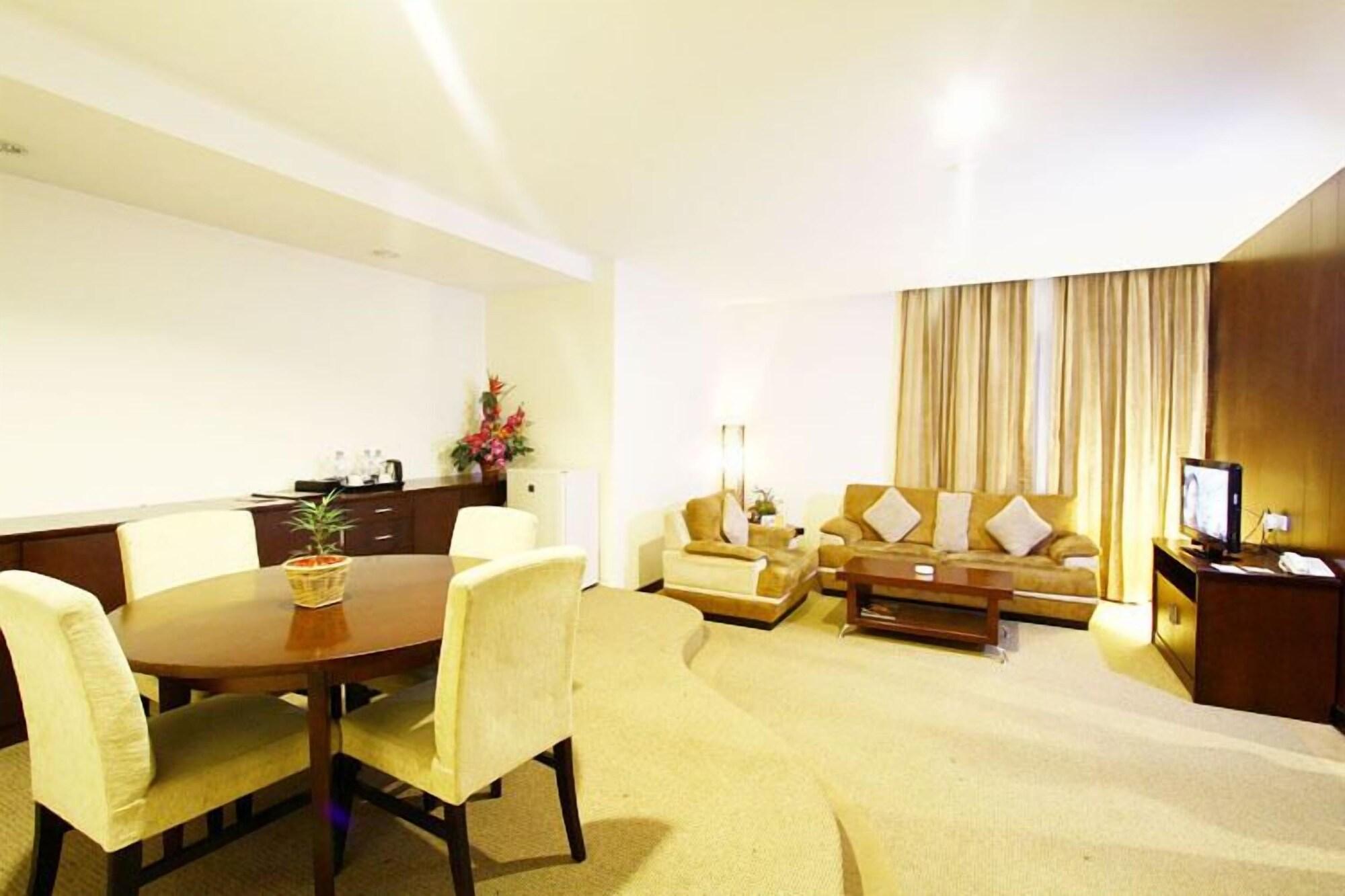 Plaza Inn Kendari Exterior foto